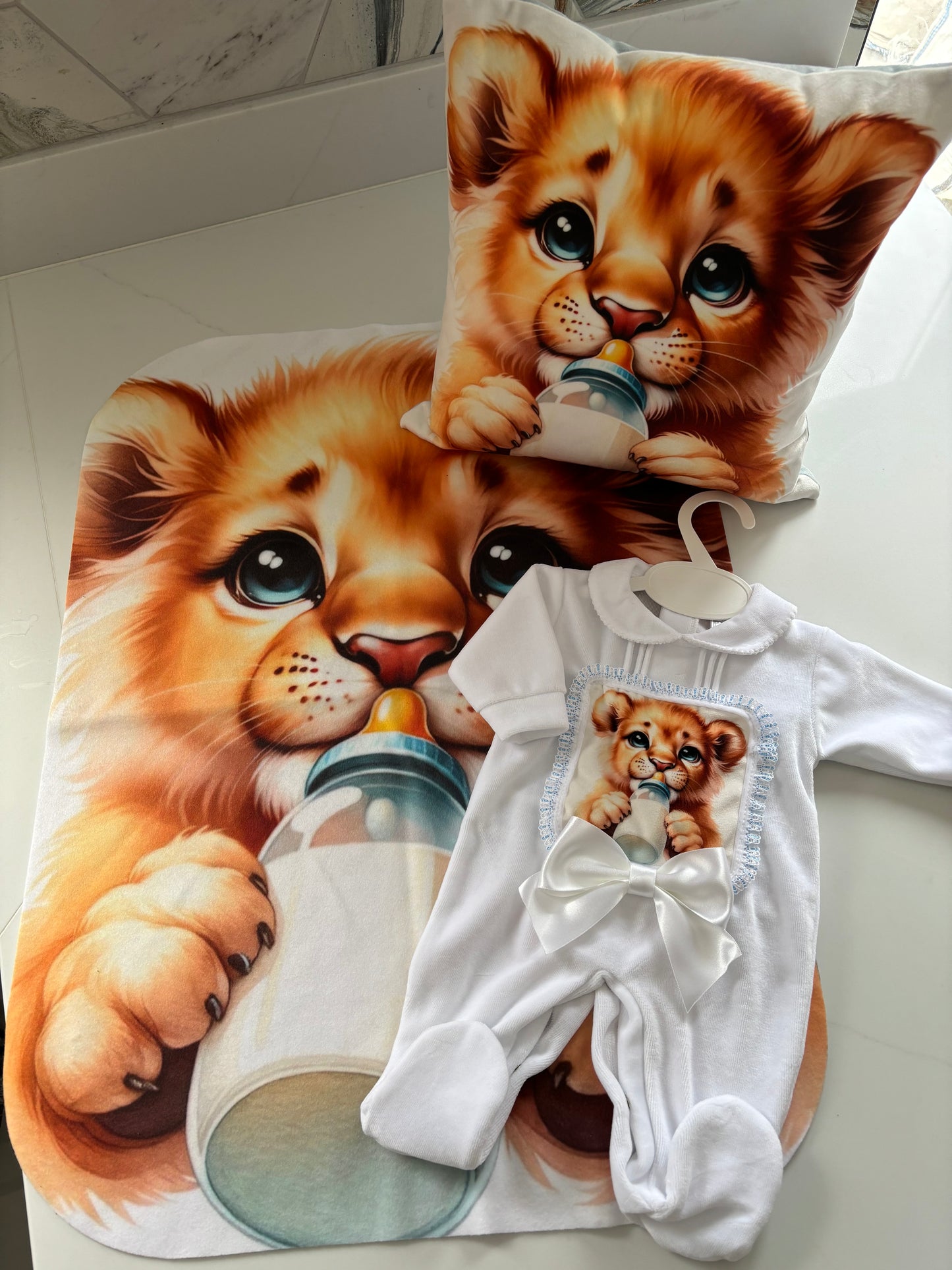 Lion Newborn Hospital Set