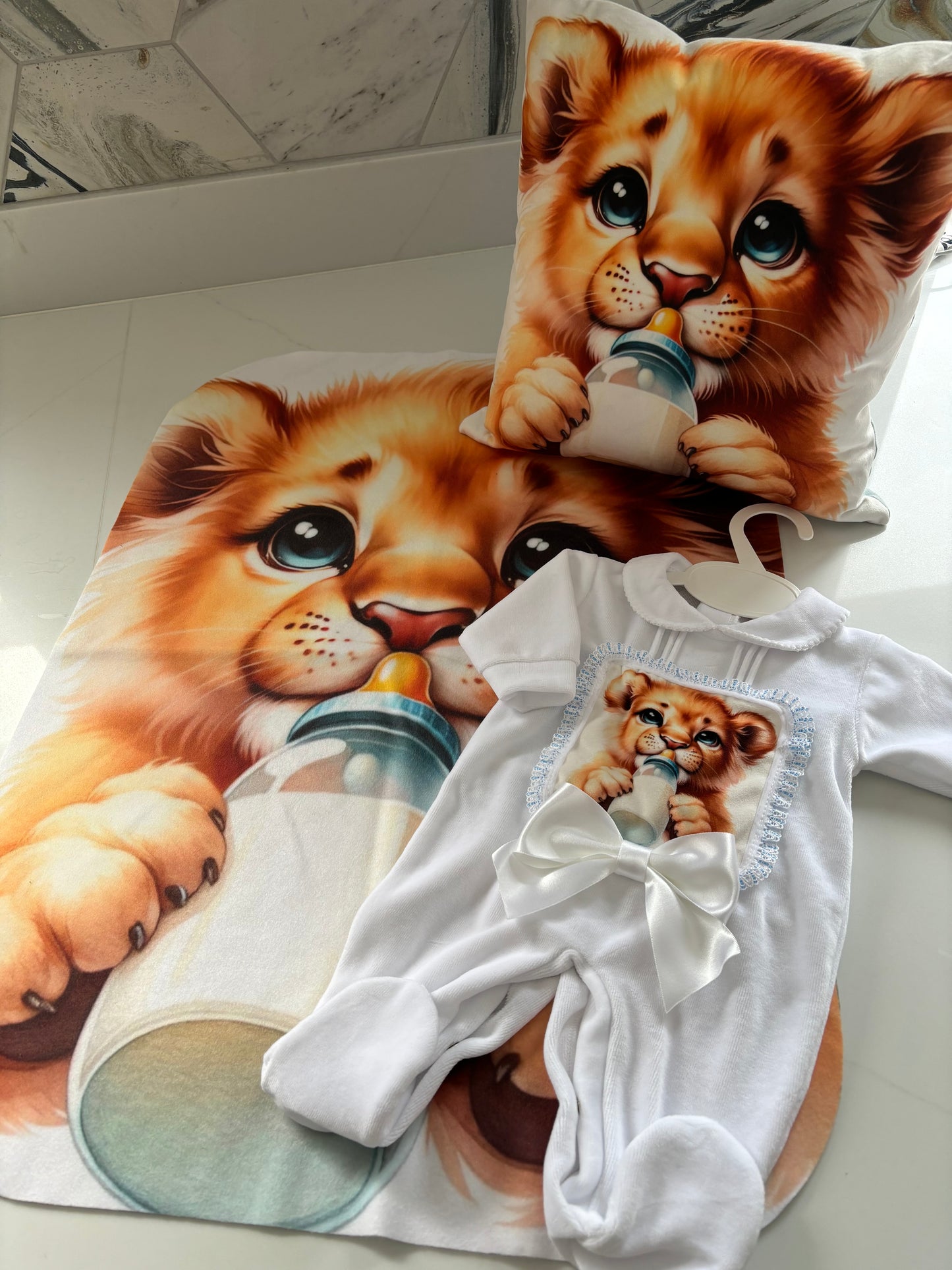 Lion Newborn Hospital Set