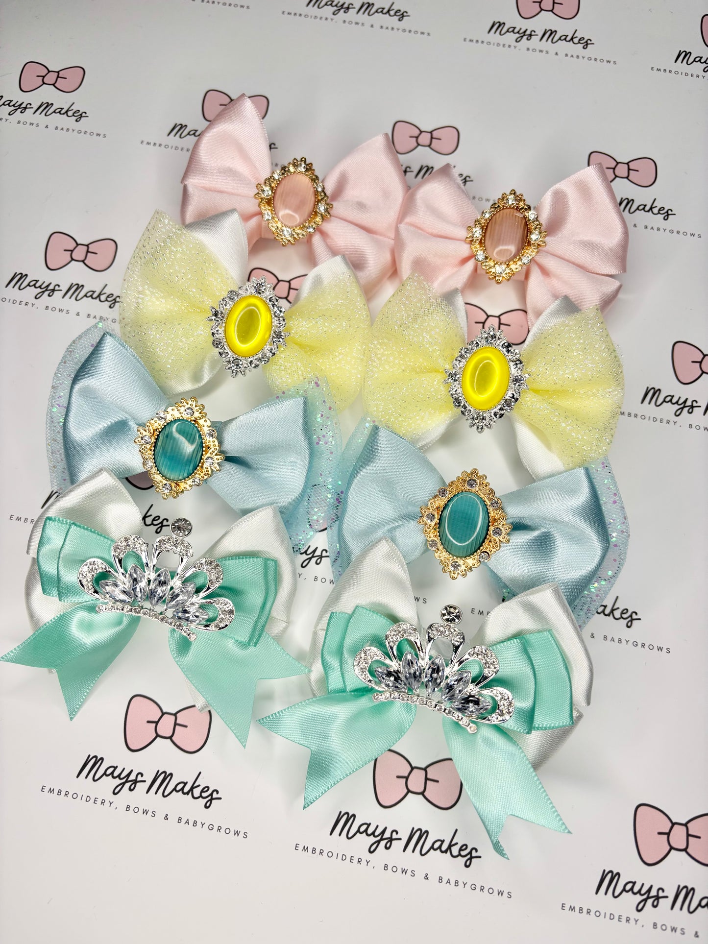 MYSTERY box of 4 pigtail clips